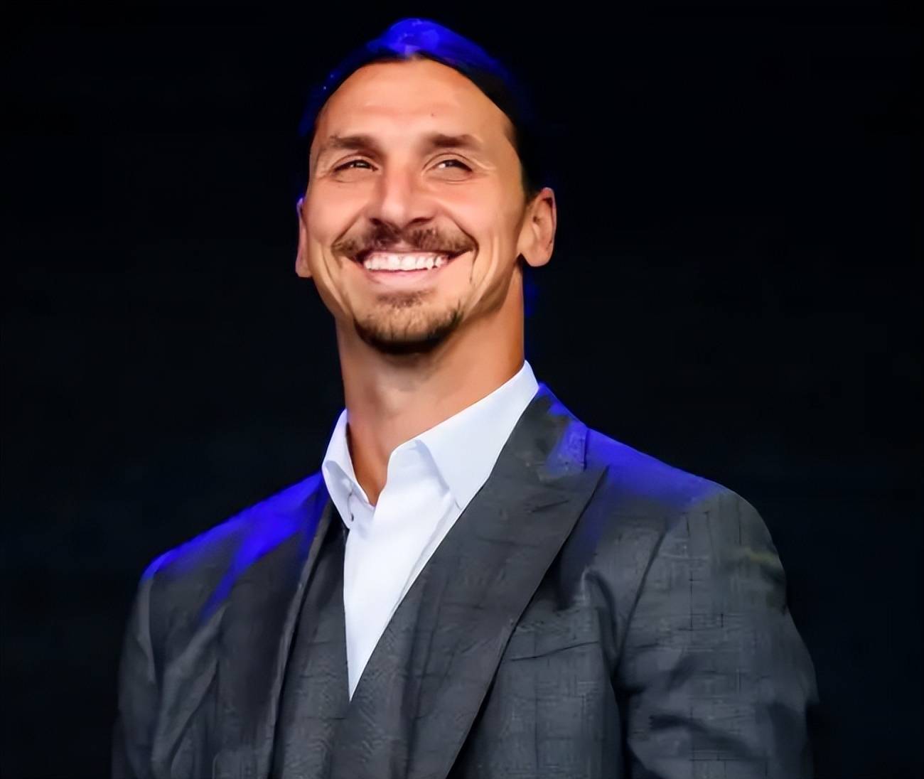 伊布接受采访表示愿为球队奉献一切 伊布接受采访表示愿为球队奉献一切