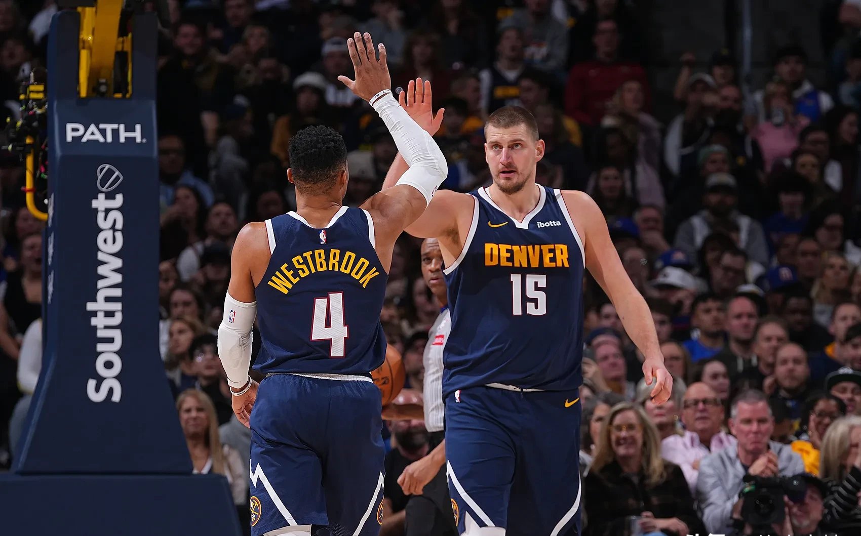 关于马刺爆冷掘金,阿德巴约绝境逆转的信息 关于马刺爆冷掘金,阿德巴约绝境逆转的信息