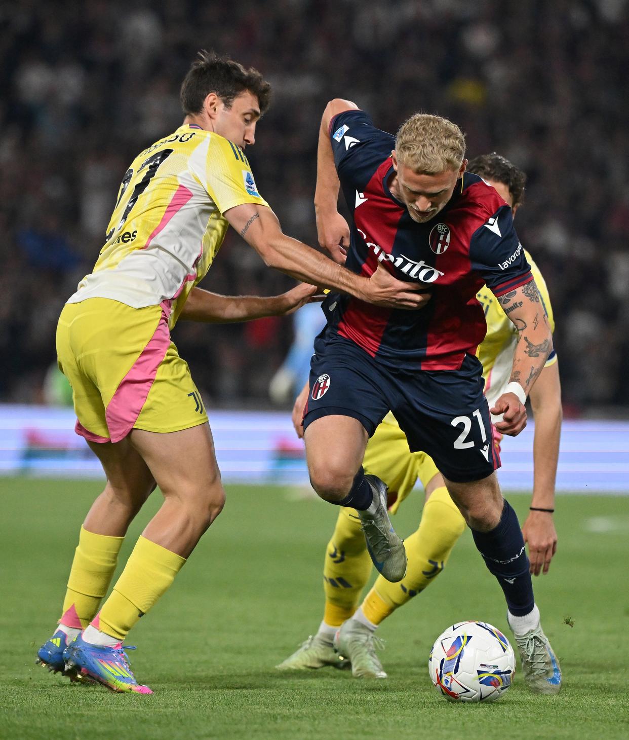 开云体育在线-尤文图斯客场大胜布拉格利亚，小组赛领跑