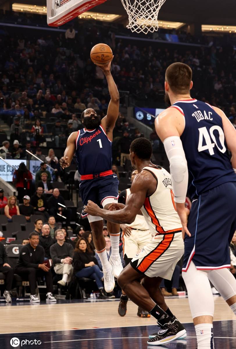 开云体育app-火箭击败活塞，哈登全面发挥砍下三双数的简单介绍