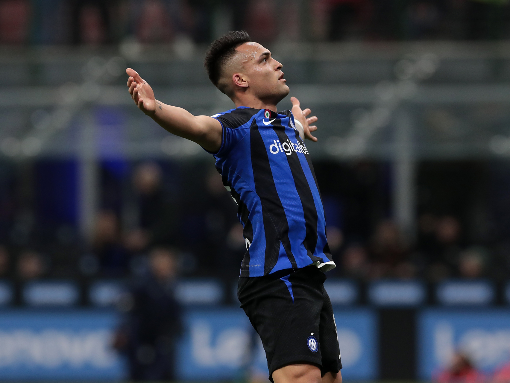 包含恩东贝莱三球,国际米兰大胜乌迪内斯的词条 包含恩东贝莱三球,国际米兰大胜乌迪内斯的词条