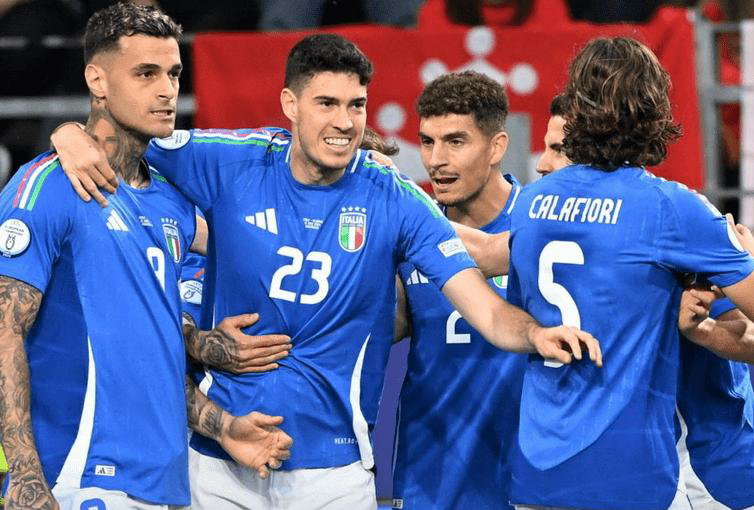 英格兰挑战德国：决定淘汰赛对手的较量的简单介绍