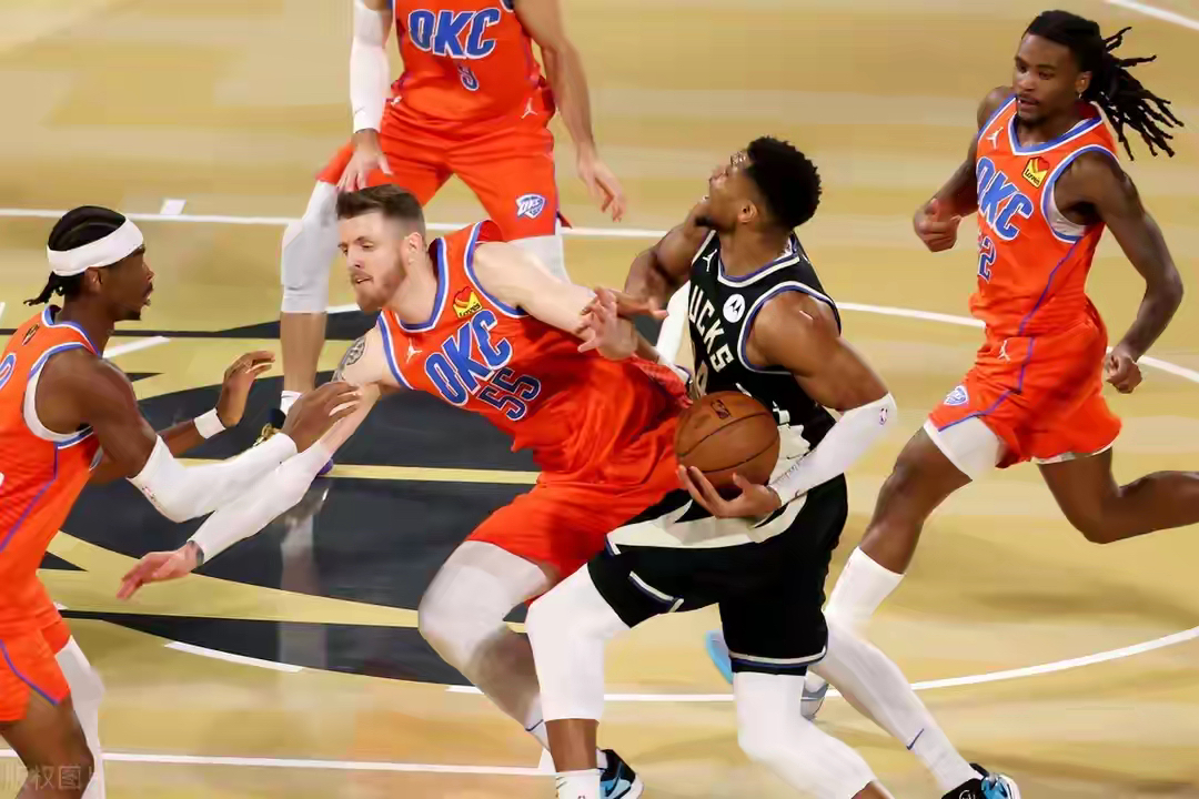 关于雄鹿险胜福建队，恩比德点燃赛场的信息