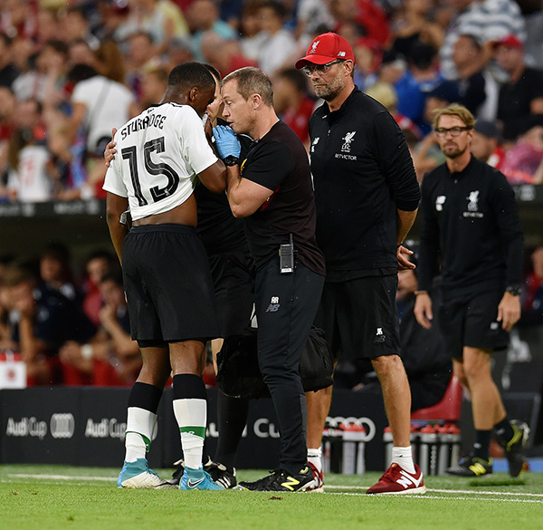 包含阿森纳轻取拜仁，C罗惊艳四座的词条