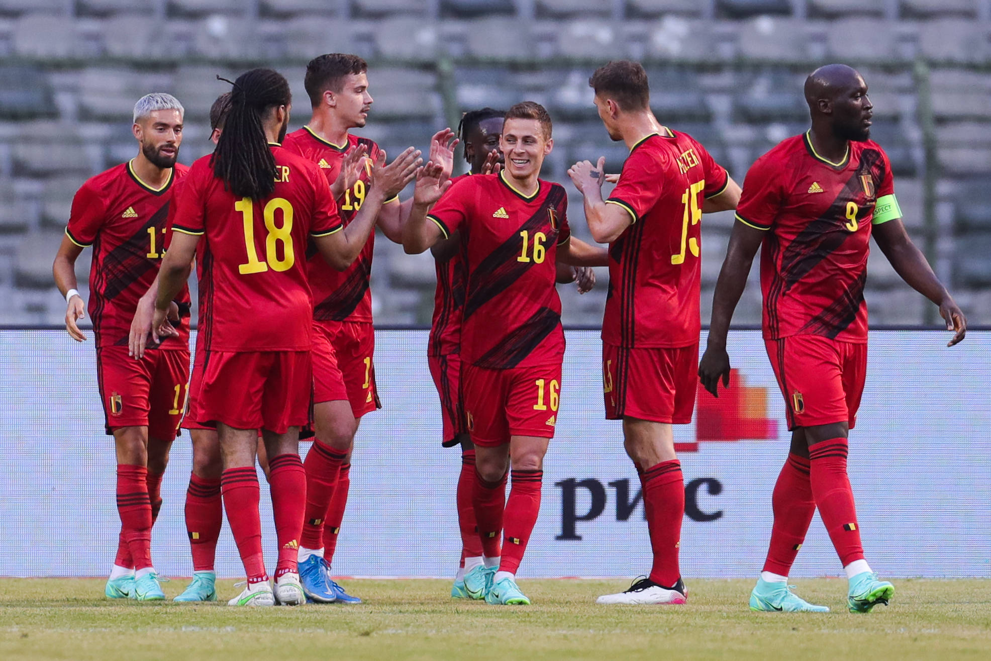 比利时绝杀希腊，格列兹曼统治全场的简单介绍