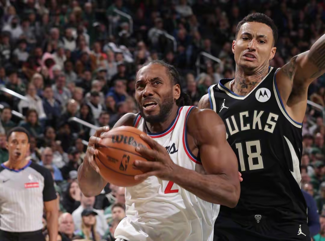 雄鹿力克骑士，麦科勒姆扛起全队