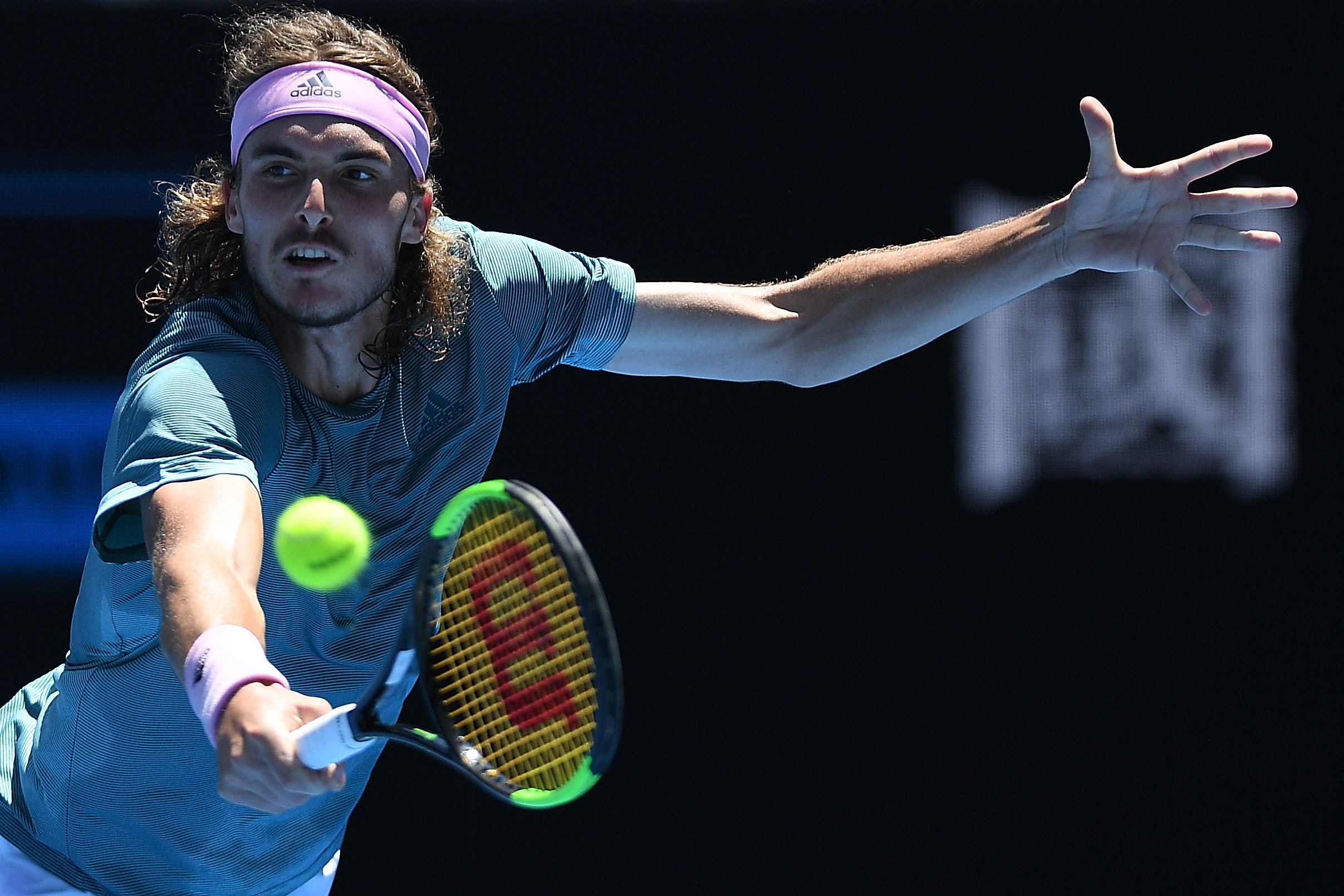 开云体育直播-戴维斯杯横扫年终总决赛，西西帕斯高光表现的简单介绍