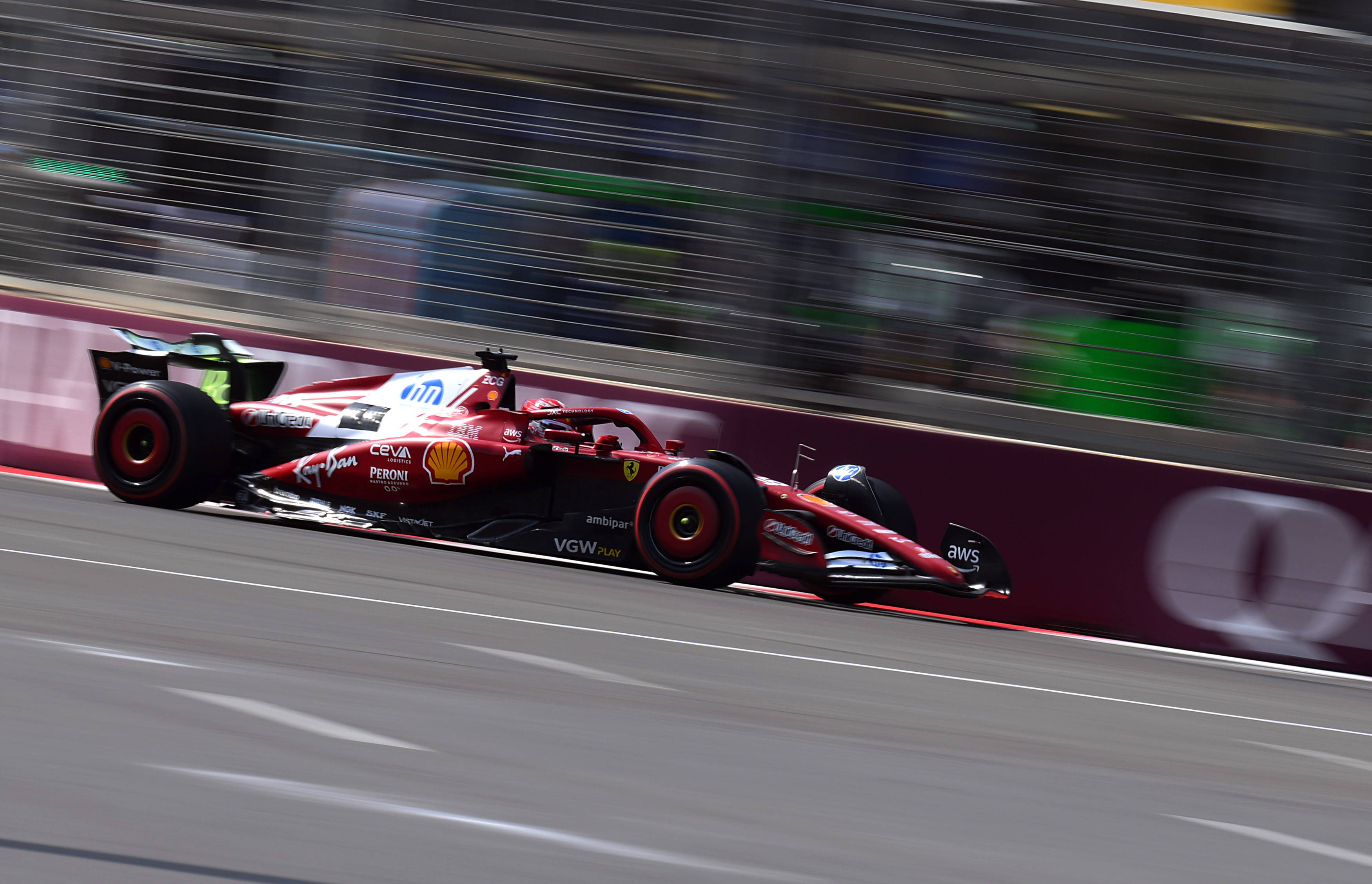 关于迈凯伦力克雷诺车队,汉密尔顿带队取胜的信息 关于迈凯伦力克雷诺车队,汉密尔顿带队取胜的信息