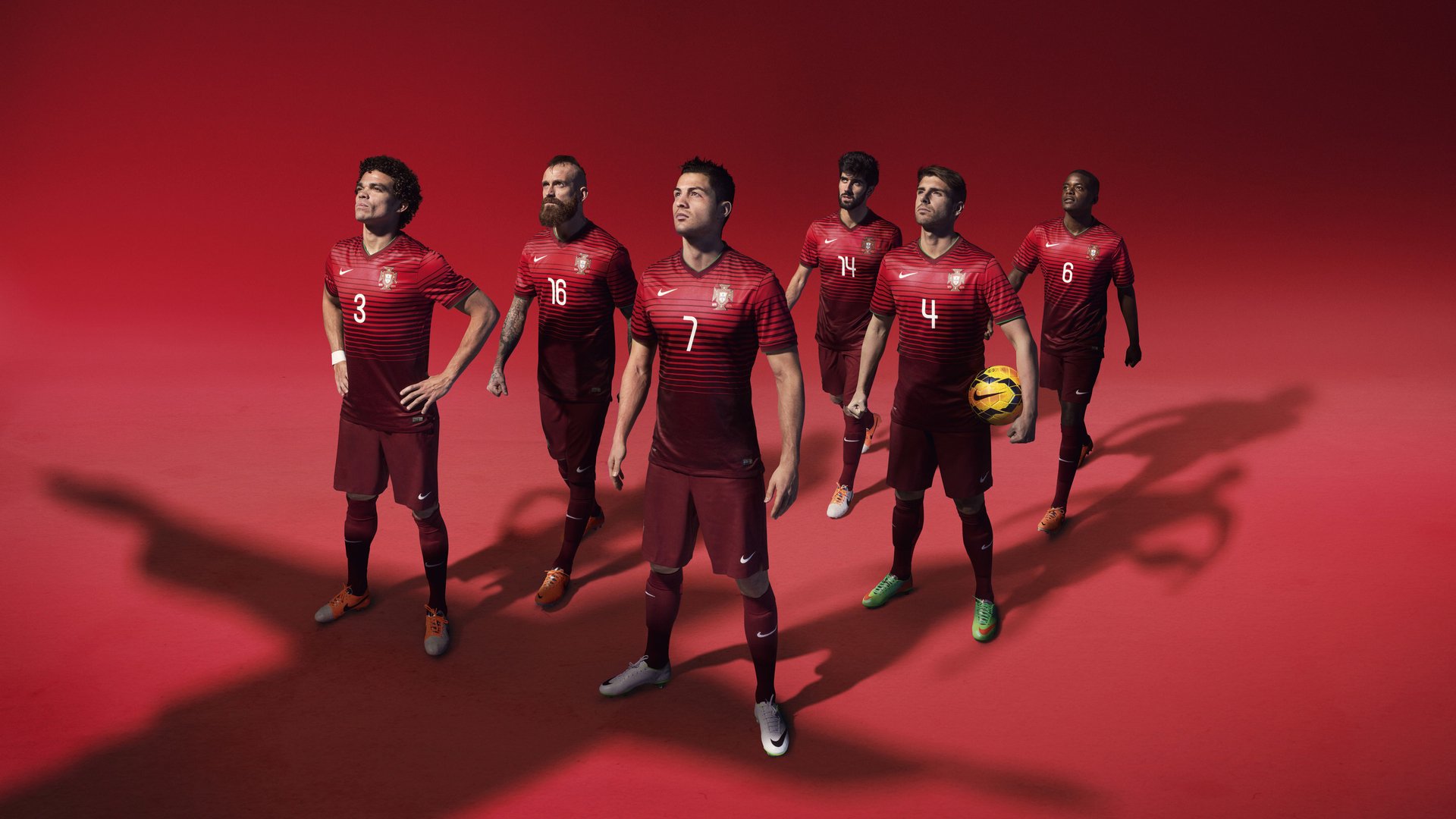 阿尔瓦雷斯，大场面先生降临！莱比锡红牛全面压制巴萨的战术革命