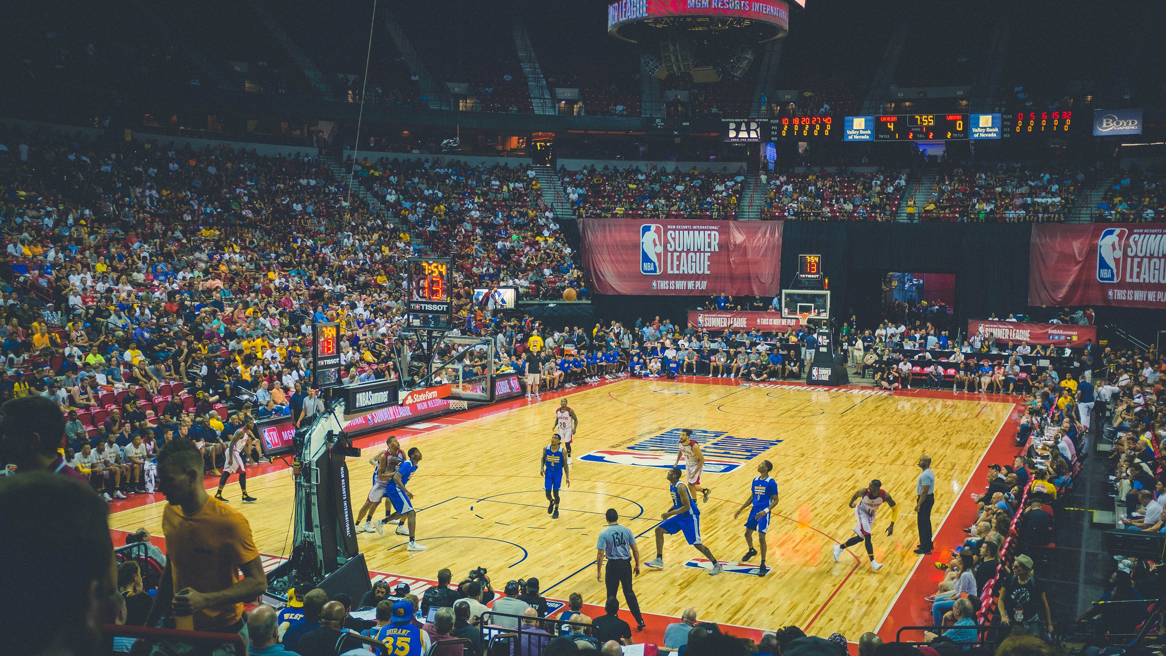 当跨界叙事成为现实，鹈鹕的强行终结与莫兰特的欧冠接管